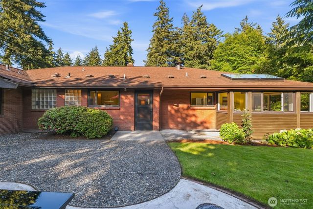 802 San Juan Avenue, Fircrest, WA 98466
