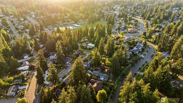 802 San Juan Avenue, Fircrest, WA 98466