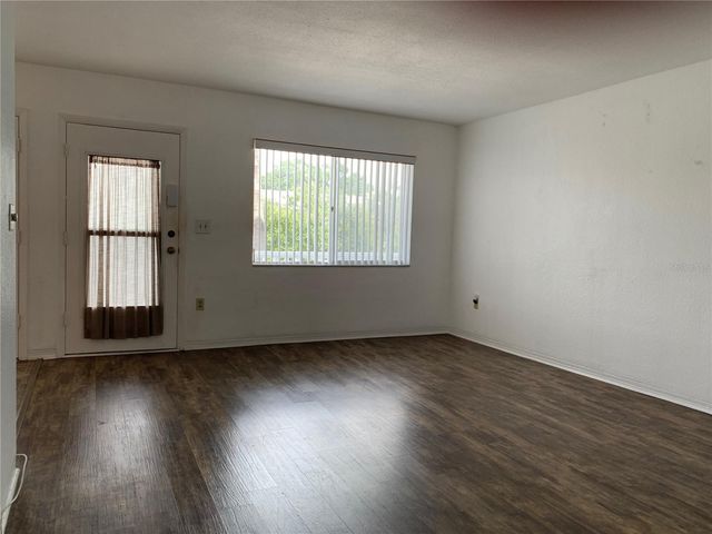 8126 112TH STREET 203, Seminole, FL 33772