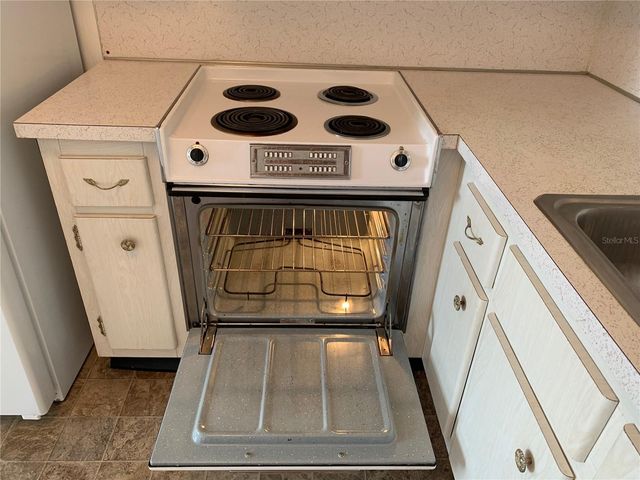 8126 112TH STREET 203, Seminole, FL 33772