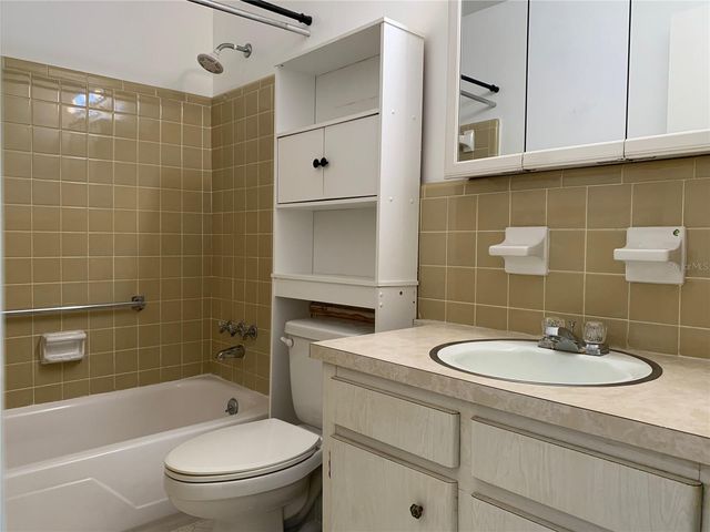 8126 112TH STREET 203, Seminole, FL 33772