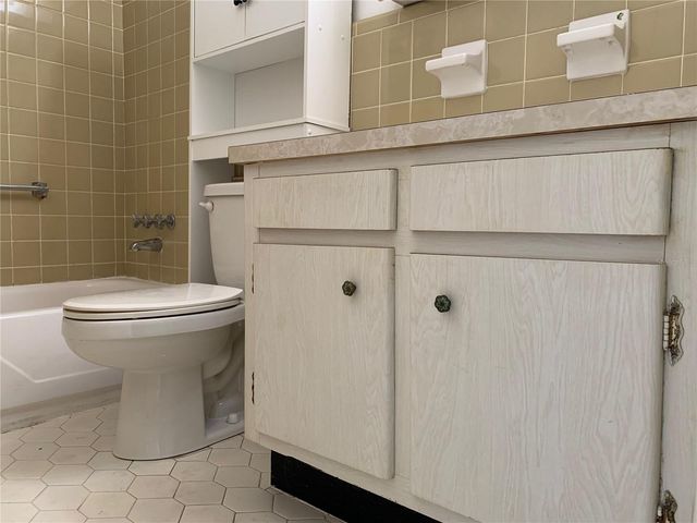 8126 112TH STREET 203, Seminole, FL 33772