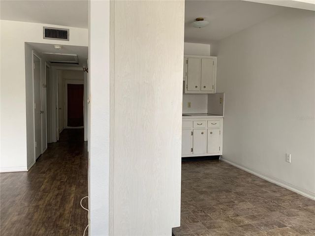 8126 112TH STREET 203, Seminole, FL 33772