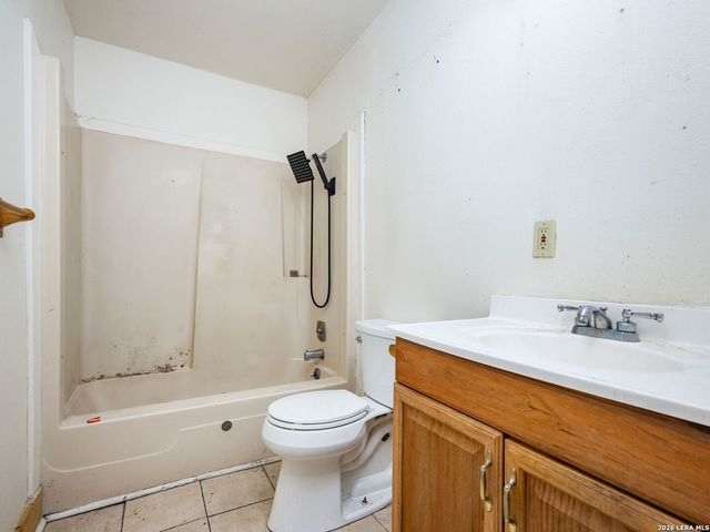 318 E Theissen Street, Boerne, TX 78006
