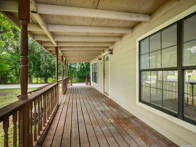 318 E Theissen Street, Boerne, TX 78006