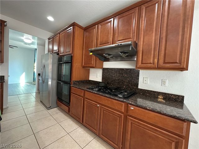 9325 Goldenbush Court, Las Vegas, NV 89148
