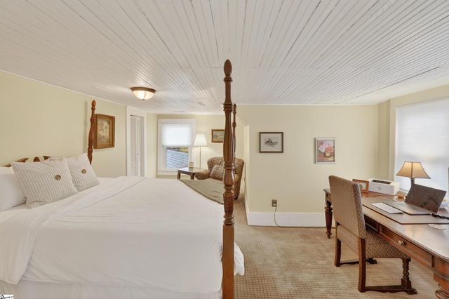 200 E Greenwood Street, Landrum, SC 29356