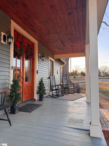 200 E Greenwood Street, Landrum, SC 29356