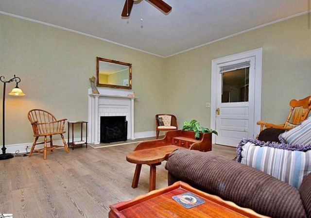 200 E Greenwood Street, Landrum, SC 29356