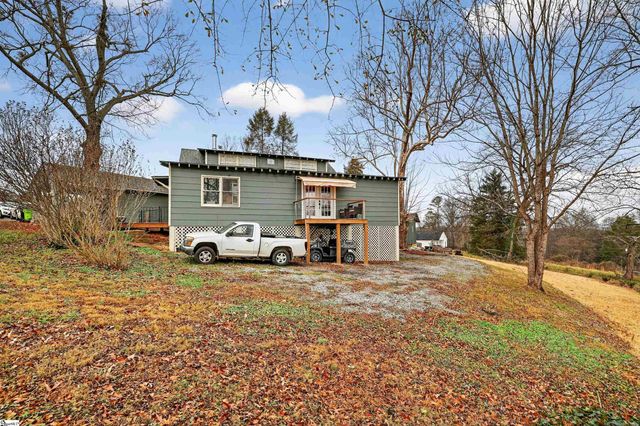 200 E Greenwood Street, Landrum, SC 29356