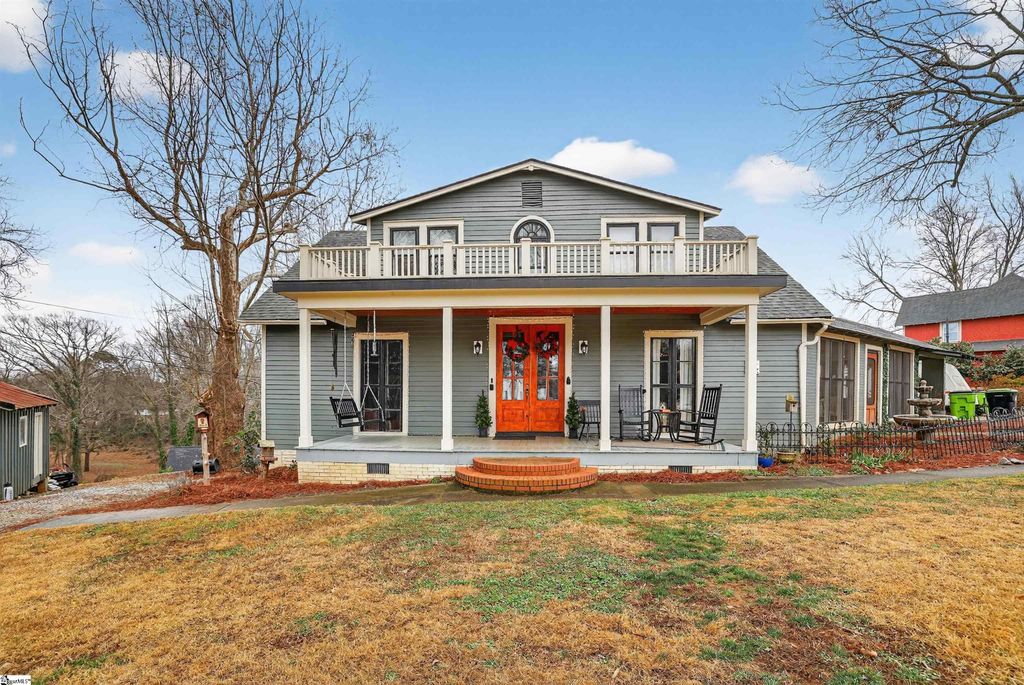 200 E Greenwood Street, Landrum, SC 29356