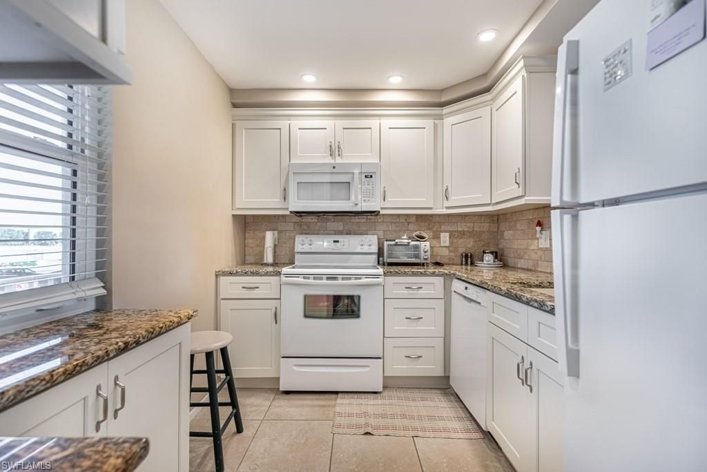1700 Pine Valley DR 207, FORT MYERS, FL 33907 — photo 2