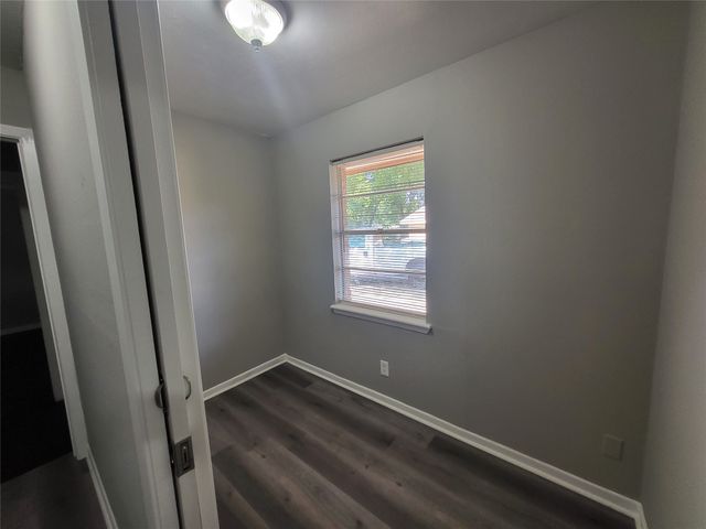 1503 E Wells Avenue, Sherman, TX 75090