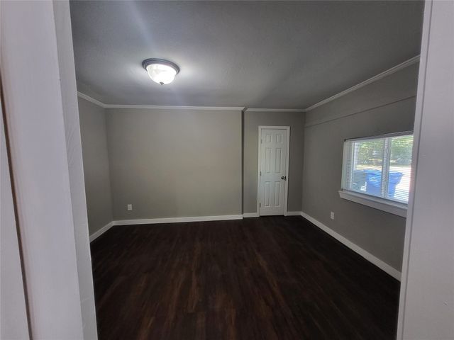 1503 E Wells Avenue, Sherman, TX 75090