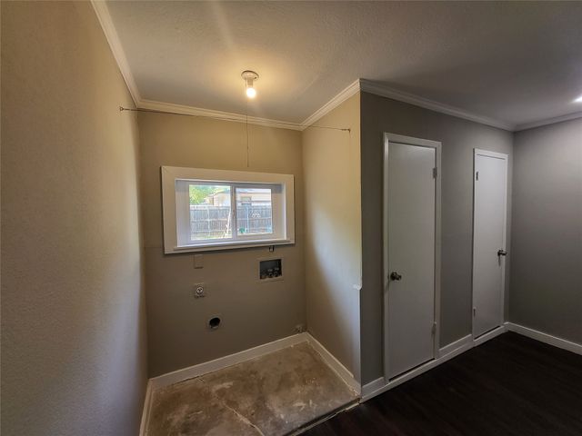 1503 E Wells Avenue, Sherman, TX 75090