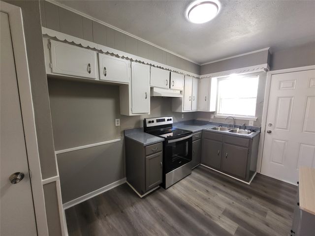 1503 E Wells Avenue, Sherman, TX 75090