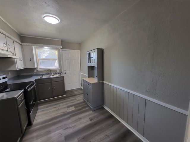 1503 E Wells Avenue, Sherman, TX 75090