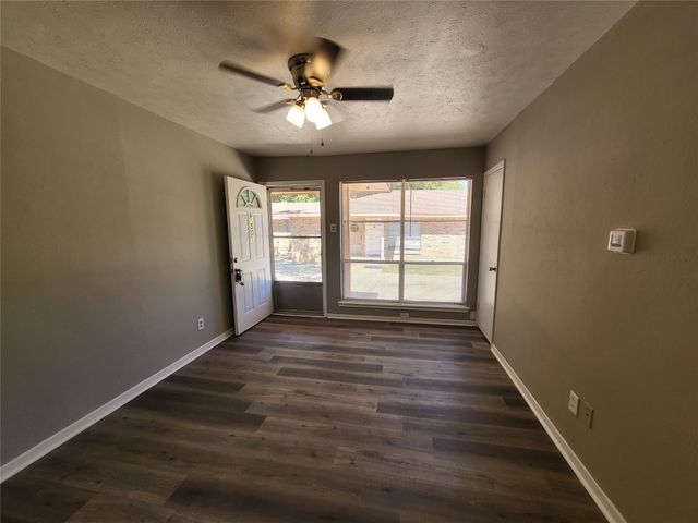 1503 E Wells Avenue, Sherman, TX 75090