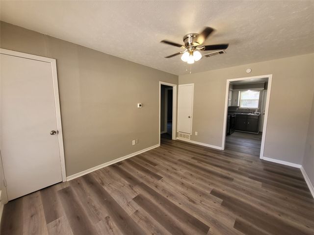 1503 E Wells Avenue, Sherman, TX 75090