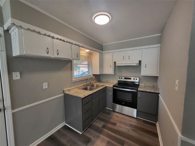 1503 E Wells Avenue, Sherman, TX 75090