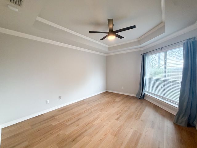 2 Country Club Place, Waxahachie, TX 75165