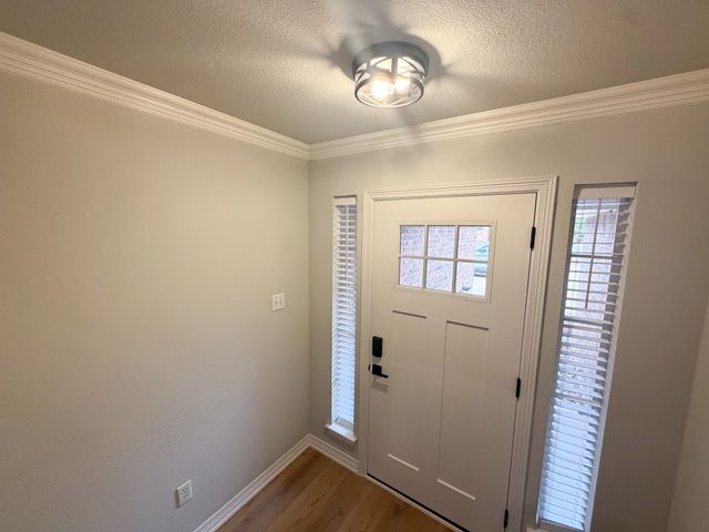 2 Country Club Place, Waxahachie, TX 75165