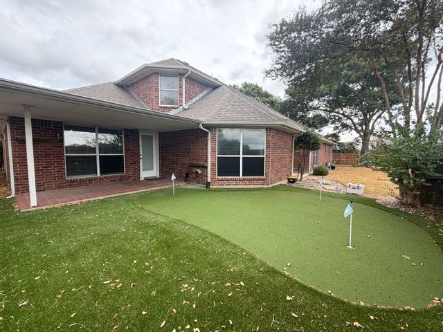 2 Country Club Place, Waxahachie, TX 75165