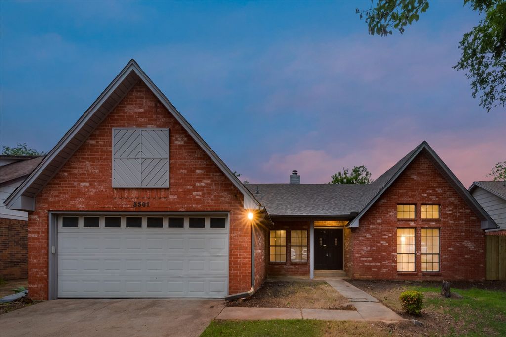 3301 Cliffview Drive, Corinth, TX 76210