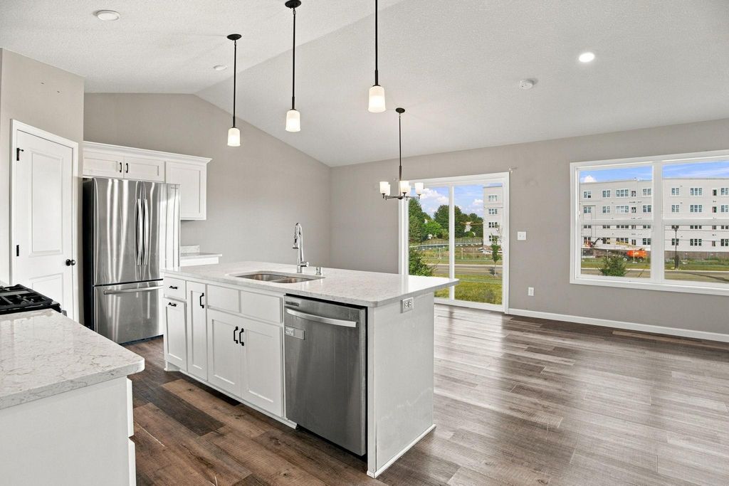 10097 Mississippi Dunes Boulevard S, Cottage Grove, MN 55016 — photo 5