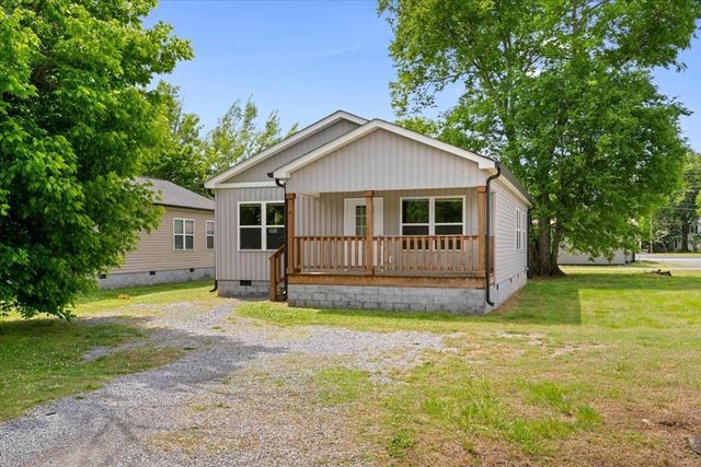 4 W 5th Avenue, Chatsworth, GA 30705