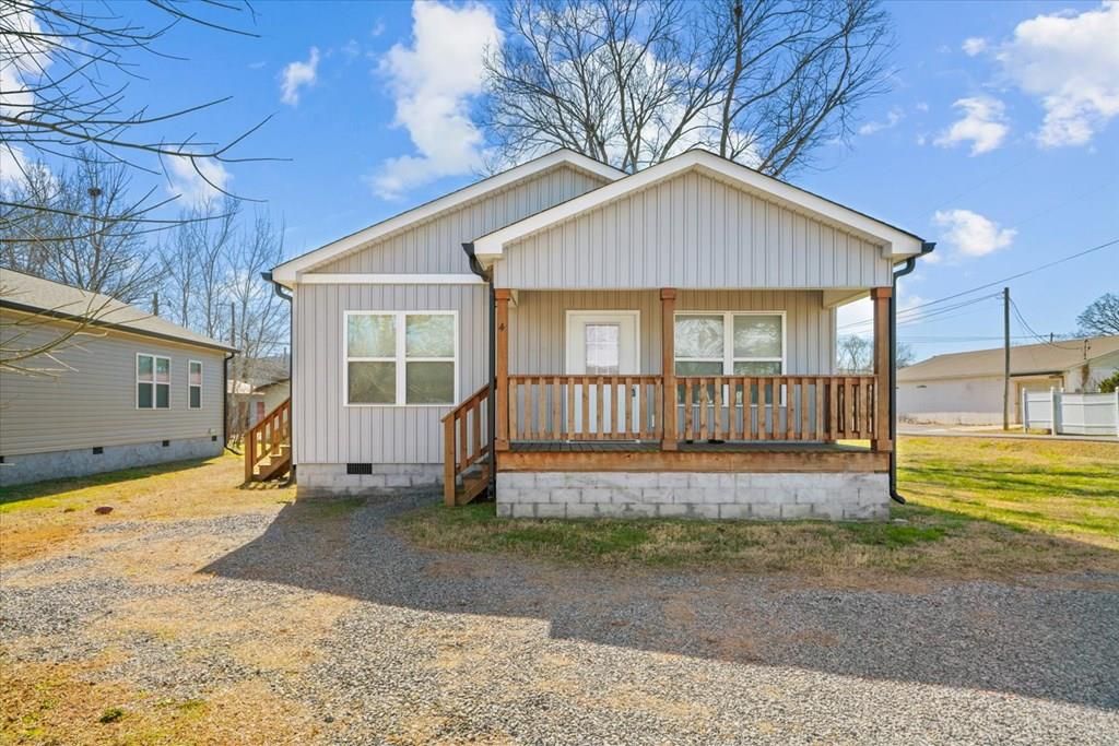 4 W 5th Avenue, Chatsworth, GA 30705