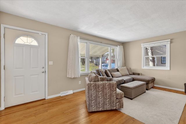 4401 Edgemont Drive, Wyoming, MI 49519