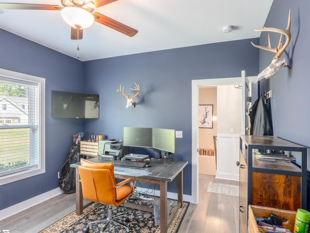 118 Squirrel Point, Six Mile, SC 29682