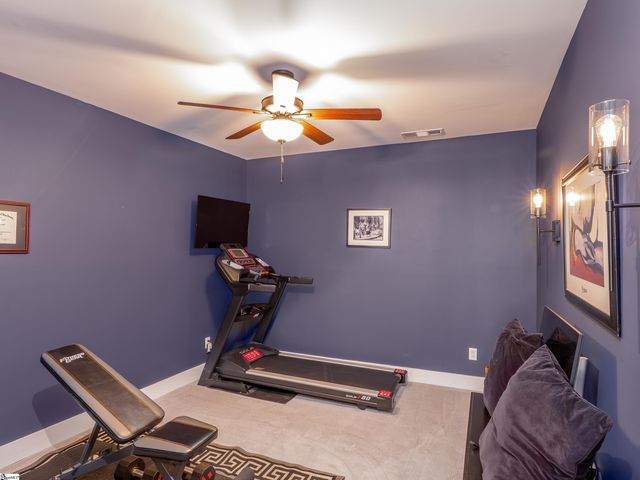 118 Squirrel Point, Six Mile, SC 29682