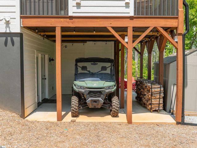 118 Squirrel Point, Six Mile, SC 29682