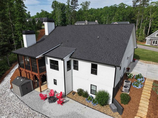118 Squirrel Point, Six Mile, SC 29682