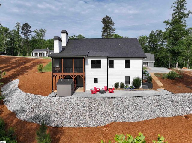118 Squirrel Point, Six Mile, SC 29682