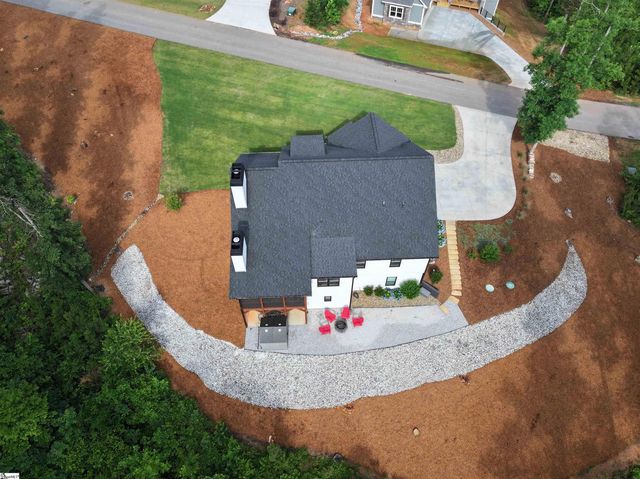 118 Squirrel Point, Six Mile, SC 29682