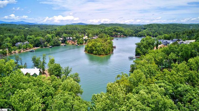 118 Squirrel Point, Six Mile, SC 29682