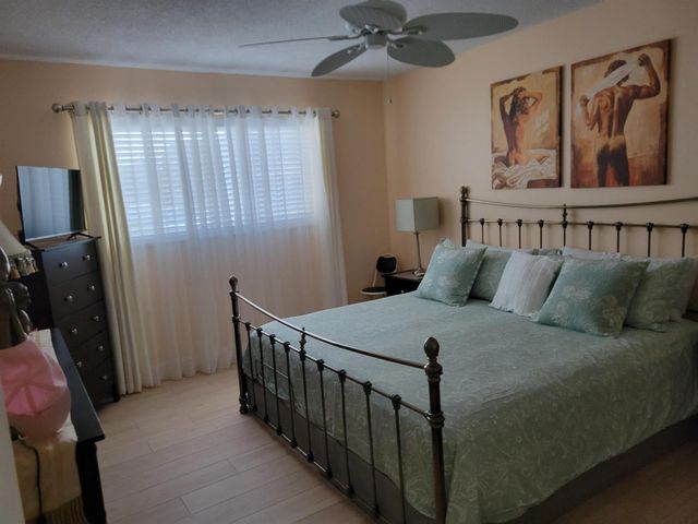 700 Lori Drive 203, Palm Springs, FL 33461