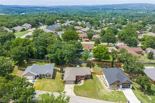1413 Valley Forge Street, Van Buren, AR 72956
