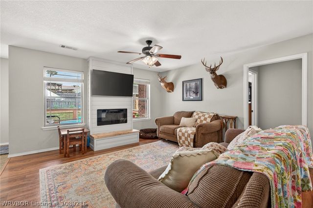 1413 Valley Forge Street, Van Buren, AR 72956