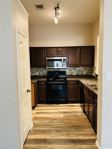 5039 Mountain Spring Trail, Fort Worth, TX 76123