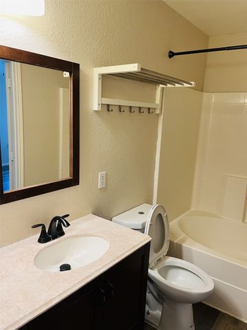 5039 Mountain Spring Trail, Fort Worth, TX 76123