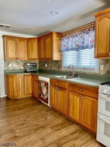 1859 W 5Th St, Piscataway Twp., NJ 08854