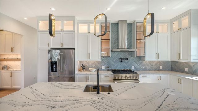 5263 AVENIDA DE CORTEZ, Sarasota, FL 34242