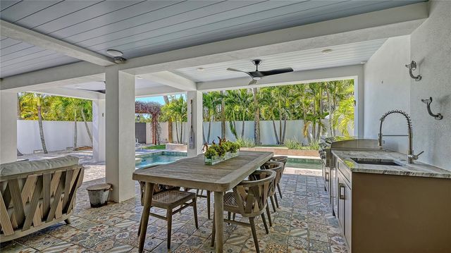 5263 AVENIDA DE CORTEZ, Sarasota, FL 34242