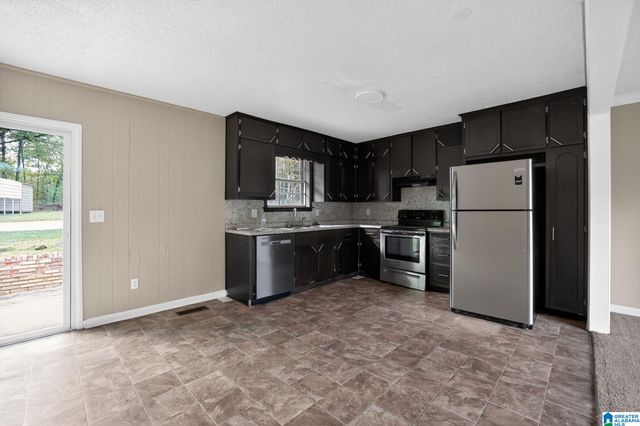 2925 WOOD DRIVE NE, Center Point, AL 35215