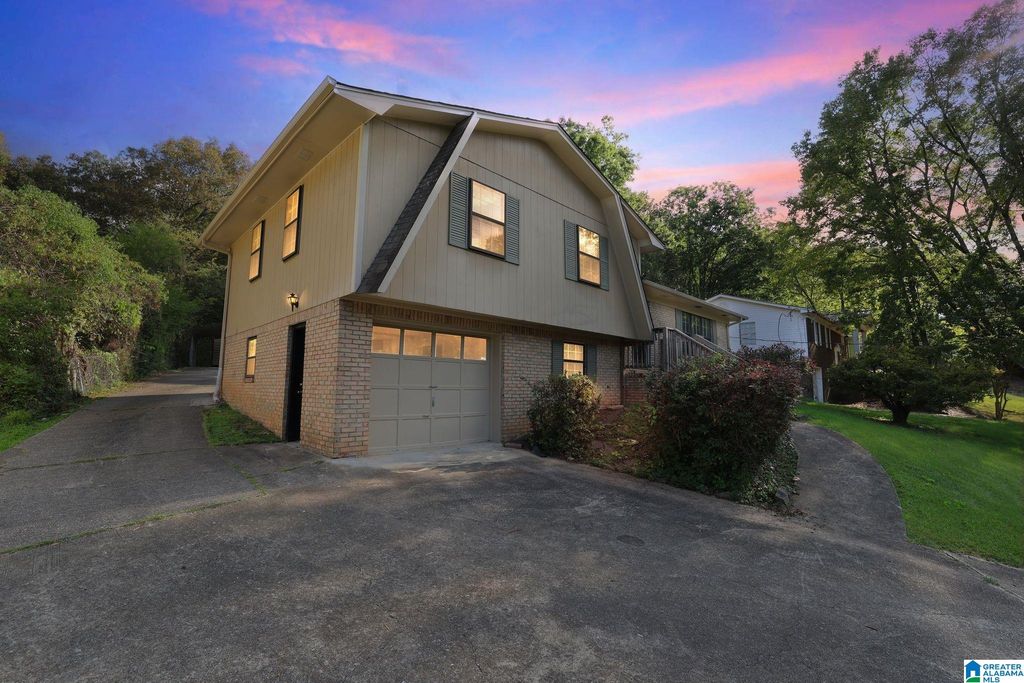 2925 WOOD DRIVE NE, Center Point, AL 35215