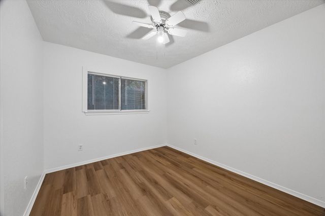 2114 Mocking Bird Lane, La Porte, TX 77571